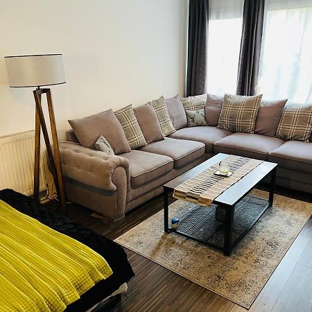 East Central London -Studio Екстериор снимка