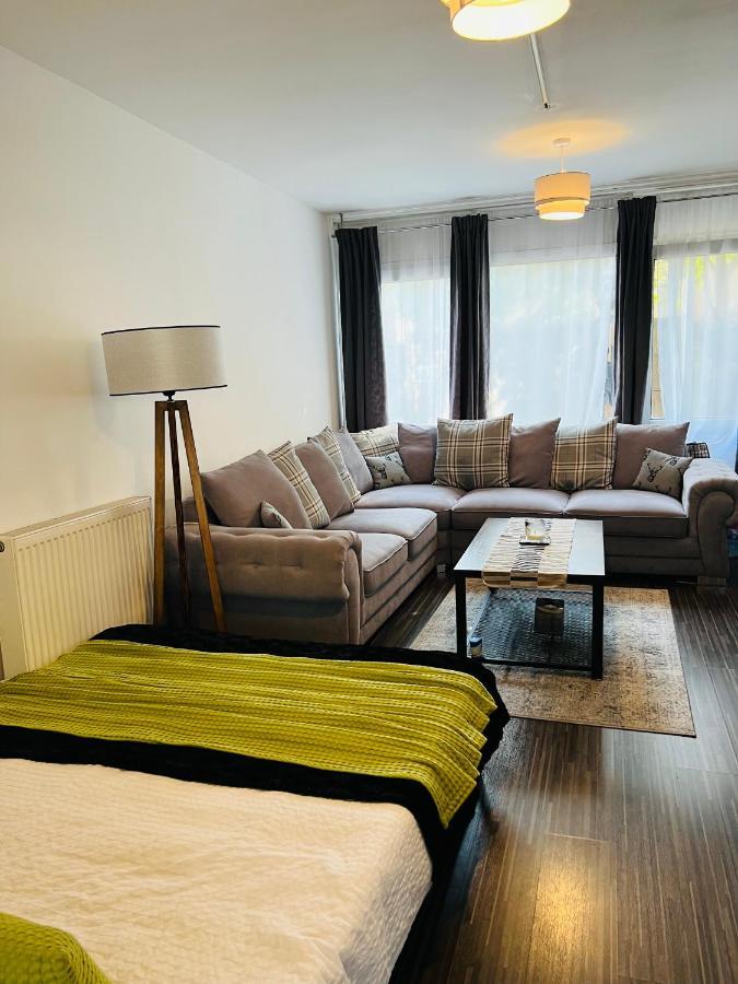 East Central London -Studio Екстериор снимка